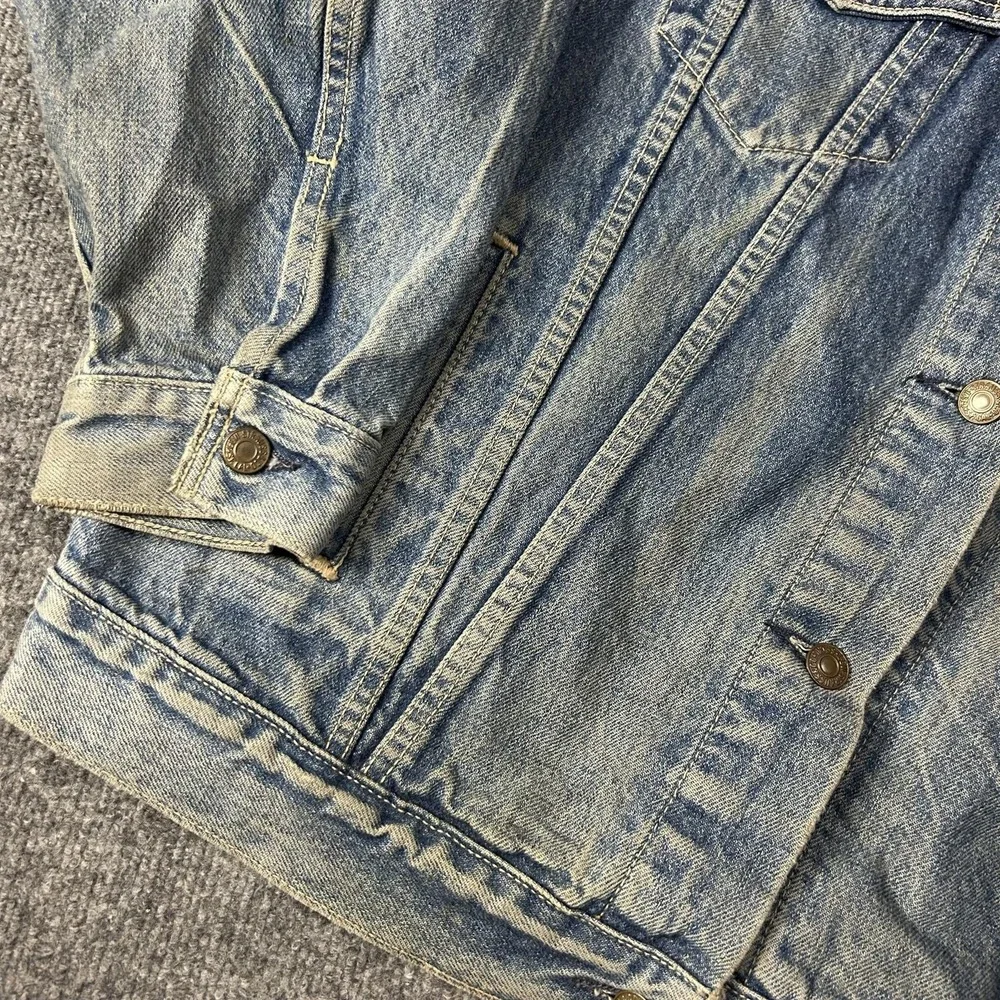 Vintage Levi's Denim Trucker Jacket Mens Large Light Wash Blue Made USA